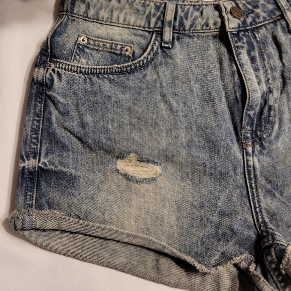 Topshop Hallie High Waist Hotpant - Blue Distressed - Picture 3 of 8